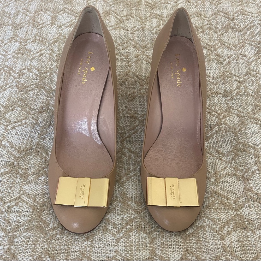 Kate Spade nude leather wedges with gold bow size 8